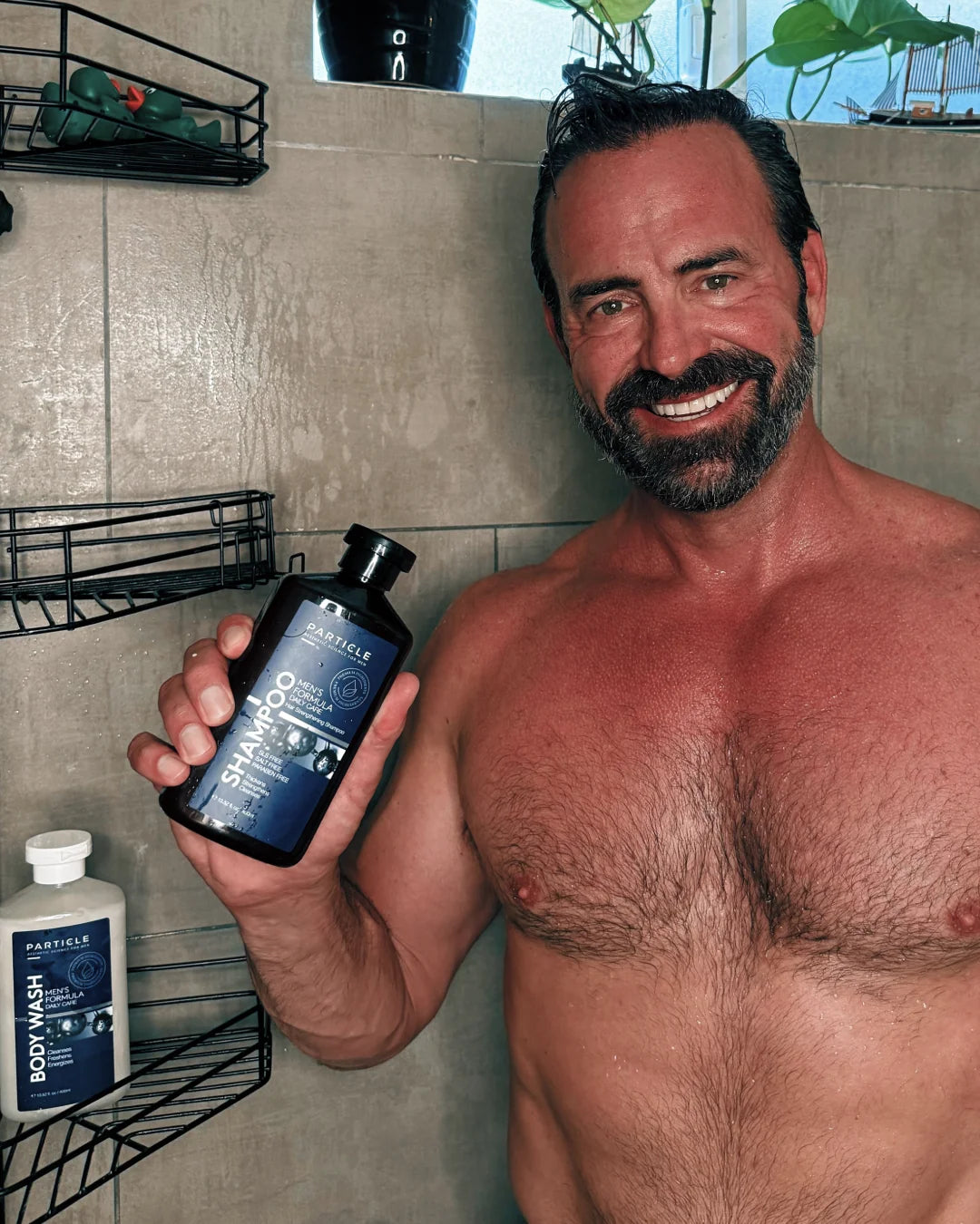 Man using Particle Shampoo